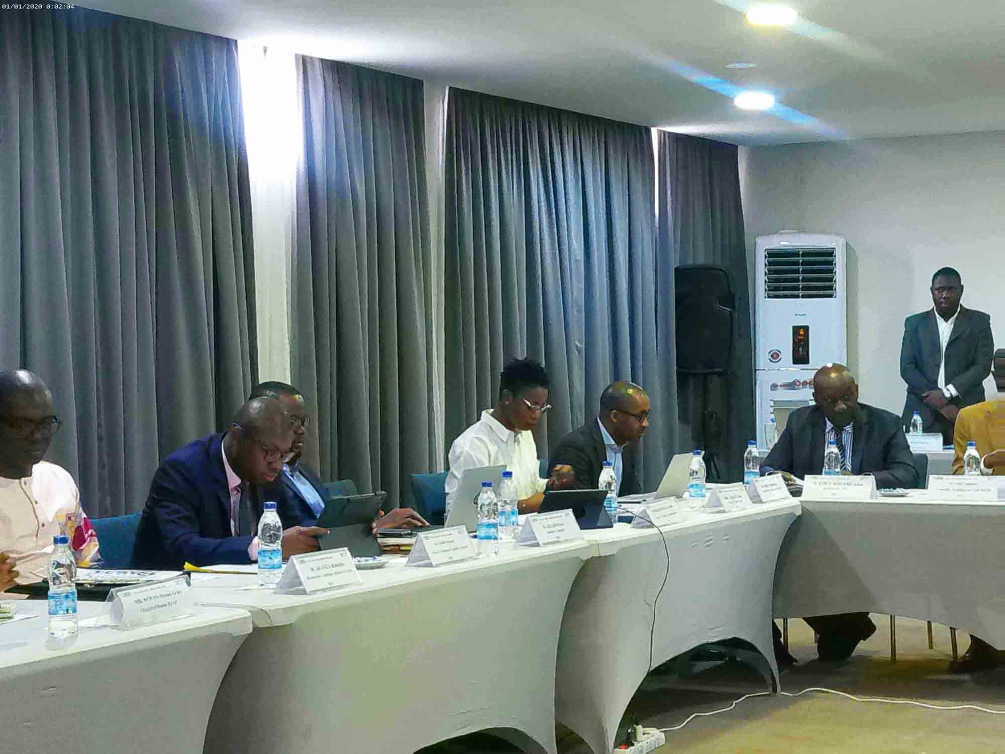 Veille stratégique et intelligence commerciale des entreprises minières