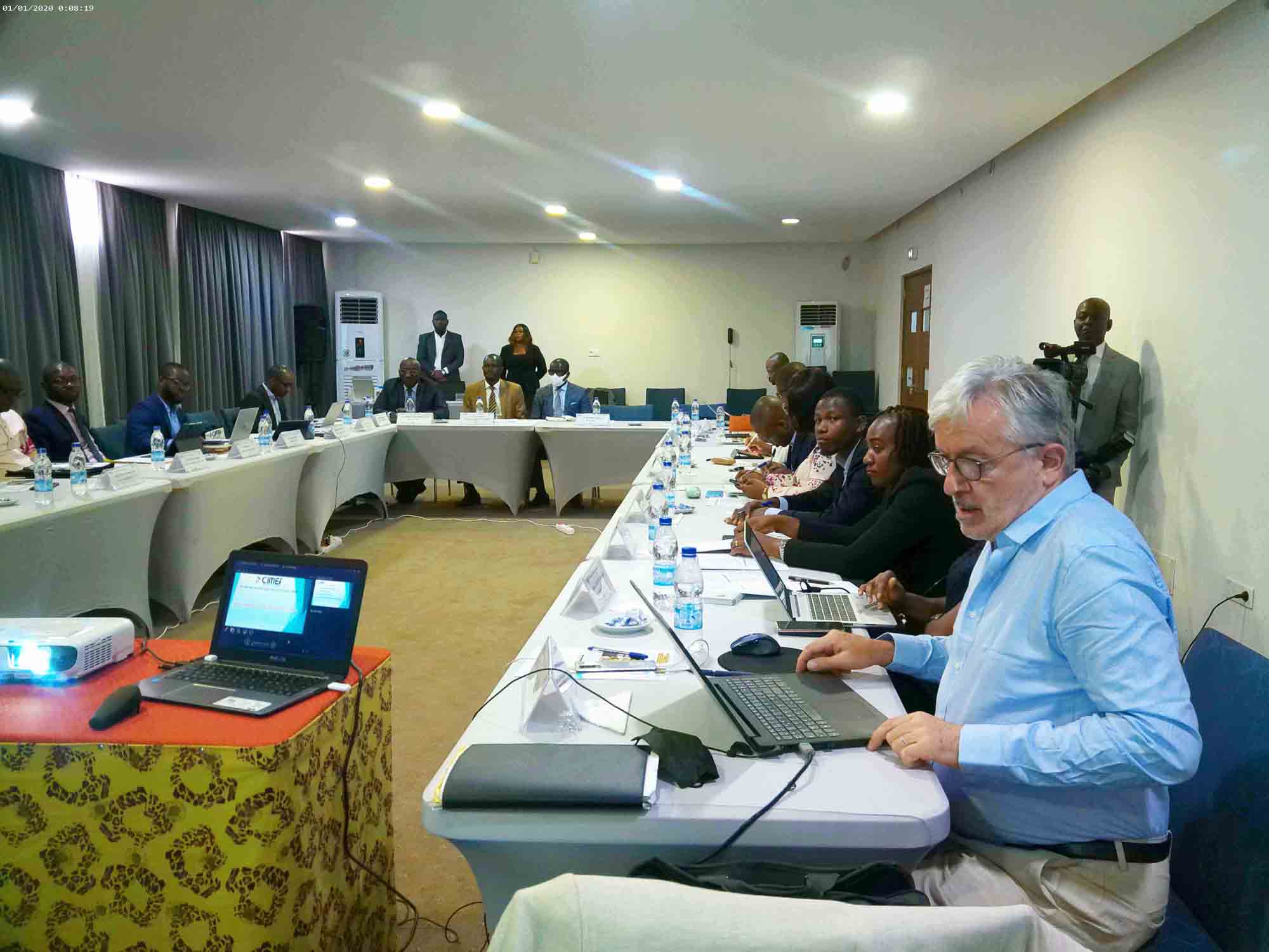 Techniques de reduction de coûts  et  pilotage de la performance  : Méthodes ABC, ABM et TDABC